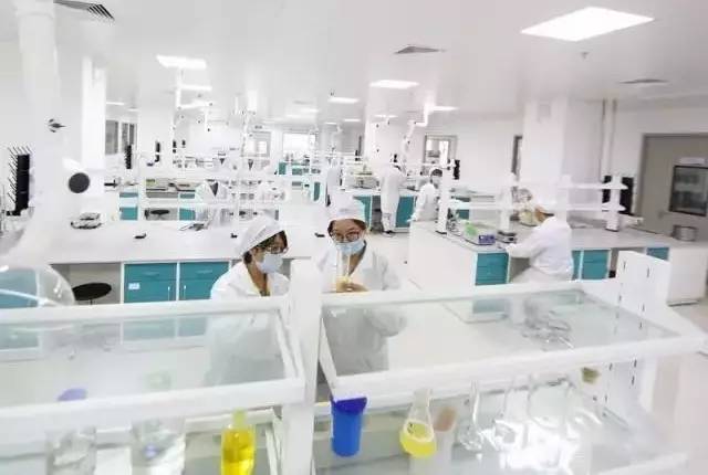 稀土大酒店的神秘庆典 生物技术20周年致敬先驱